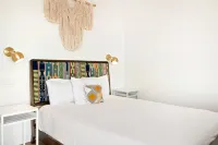 Back Haus - Views, Dark Skies and Fire Pit! 1 Bedroom Home by RedAwning