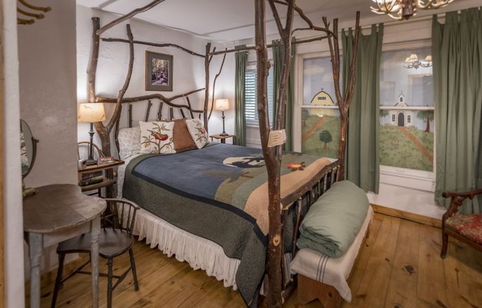 Country Woods Inn