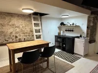 Rustic Escape - Private Suite in Downtown Elora