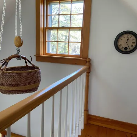 Charming Post and Beam Cottage! Walk to the beach, Tennis, Bike Path, & Shuttle