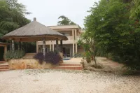 Somone: large air-conditioned villa with swimming pool, 10 people *, between Sea and Lagoon