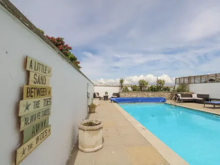 Old Higher Lighthouse Branscombe Lodge Отели в г. Уэймут энд Портленд Дистрикт