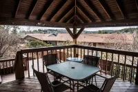 Cliff Dwellers Inn Hotels in Blowing Rock