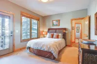 Dtwn Frisco Home w/ Mtn View, 11 Mi to Ski Breck! - parking