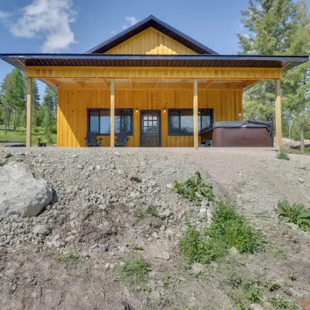 Lakeside Cabin w/ Hot Tub: 3 Mi to Flathead Lake!