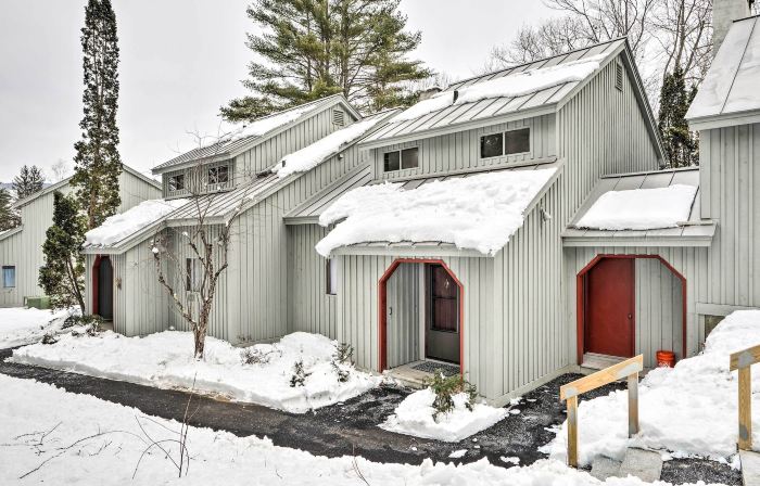 Hartford Escape w/ Fire Pit ~ 3 Mi to Ski & Golf!