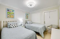 Naples Condo w/ Pool - Walk to Dining & Beach - Condos