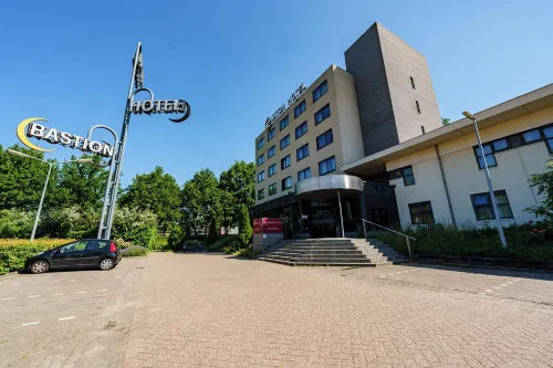 Bastion Hotel Roosendaal - parkir
