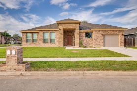 Wfh-Friendly Brownsville Home w/ Private Patio