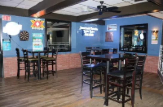 Super 8 by Wyndham Hobbs