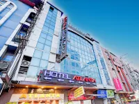 Staybook Atlanta New Delhi Train Station Hotels near Sadar Bazaar