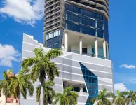โรงแรม เอลเซอร์ ไมอามี โรงแรมใกล้สวนสาธารณะเบย์ฟรอนท์
