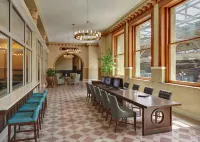 St. Louis Union Station Hotel, Curio Collection by Hilton - Business