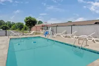 Super 8 by Wyndham Shelby Hotels in Shelby
