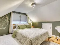 Lakefront Cottage 2 Mi to Palladium in Worcester! Hotels in Worcester