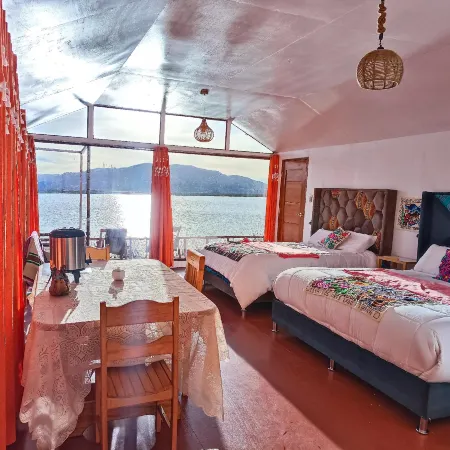 TITICACA KONTIKI Eco Lodge Perú