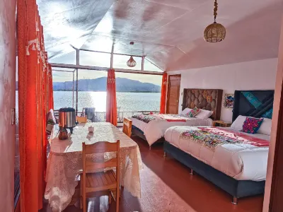 TITICACA KONTIKI Eco Lodge Perú