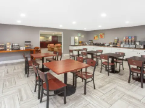 Baymont by Wyndham Grand Haven Hotels in Grand Haven