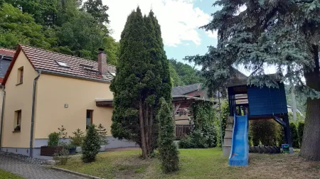 Ferienwohnung, Hohnstein Отели в г. Хонштайн