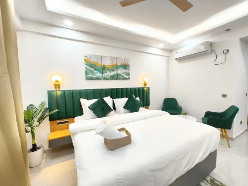 Arth Studios | Omaxe Hazratganj | Gomti Nagar Ext Hotels in Ghuswal Kalan