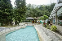 Rainbow Hotel - Rooftop Pools