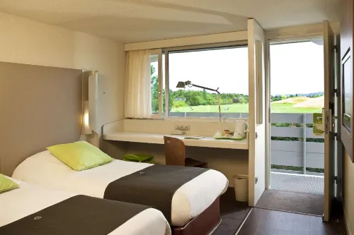 Campanile Villennes-Sur-Seine - Poissy - Hôtel rénové en 2024 Hôtels à : Triel-sur-Seine