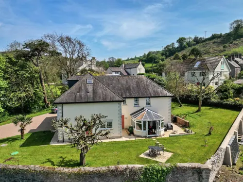 Nicely Tucked Away Cottage Hotel a Millbrook