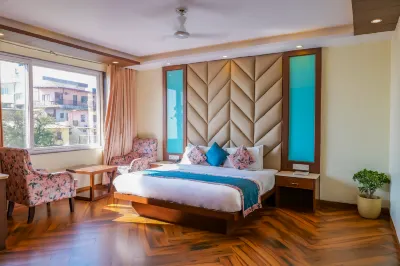 The Kenilworth Mussoorie by Stotrak  on Mall Road with on-Site Parking