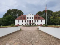 Historic Apartment in Gerdshagen with Garden Hotels in Satow
