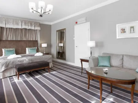 Hotel Bristol
