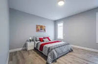 Vel’s Villa Vacation Home Hotels in Quinte West