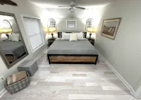 The W – Coastal + Cozy - Walk to Beach + Tyde