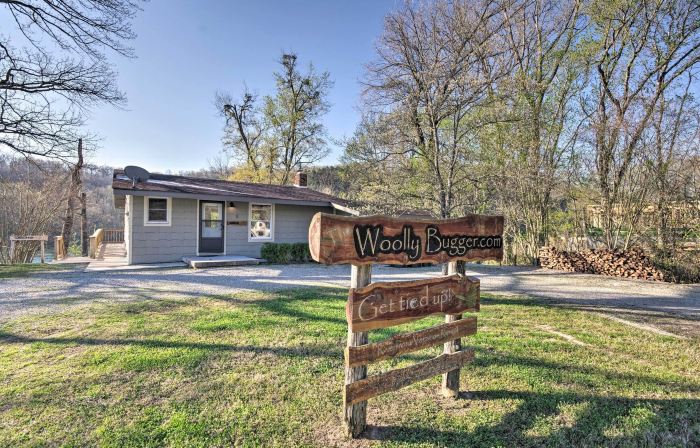 Expansive Cotter Cabin on White River w/ Deck!