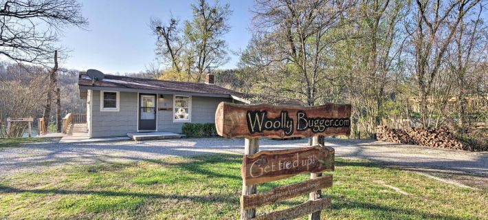 Expansive Cotter Cabin on White River w/ Deck! Hotels in Marion County