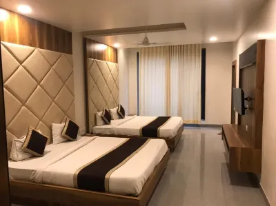 Divya Hotel & Restaurant Hotels near Karodi Dhwaj Temple