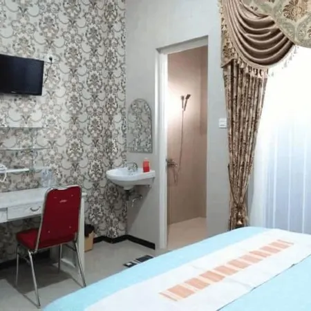 Rumah Tamu Syariah Moulase Center Blimbing