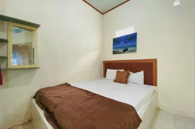 Central House Karimunjawa Mitra RedDoorz Hotels in Karimunjawa