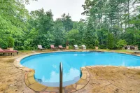 Game Room and Fireplaces Group Dahlonega Getaway - Pools