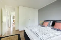 2BR Apt in Quiet Neighborhood Hotels in Abo