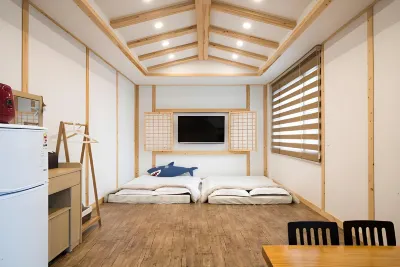 Jeju Flyjin House Pension Отели рядом с достопримечательностью «Пляж Гимнеон Сеонсеги»