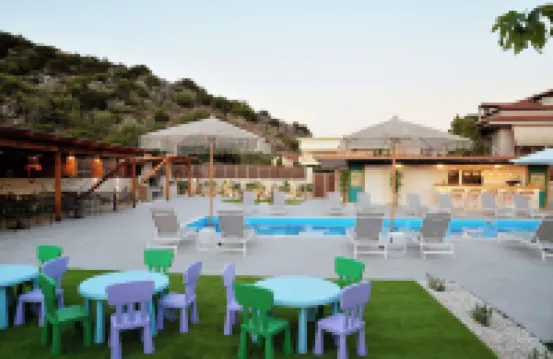 Stork Holiday Apartments - Garden & Sea View