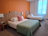 Logis Hôtel Maison Voltaire Hotels in Nazelles-Negron