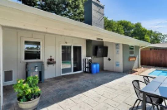 Modern Retreat with Pool, Hot Tub & Game Room