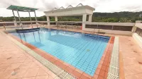 Parkview Hotel - Pools