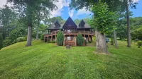Mountain View Retreat/2Br Log Home Apt w/Private Dining Deck & BBQ/Massage - Alppimaja