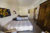 The Artist-Dreamer's House: 120 square meters among art, sea, history and food and wine