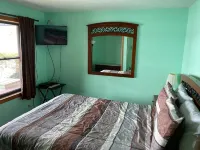 Charming 2-bedroom cabin on Keuka Lake close to Penn Yan & the Keuka Wine Trail