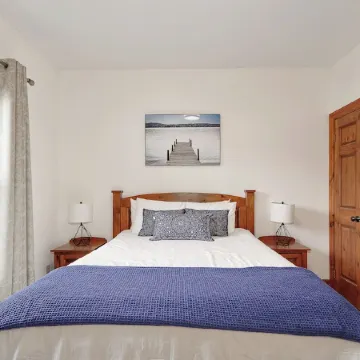 Charming One Bedroom at Snowbridge- Blue Mountain