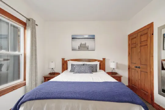 Charming One Bedroom at Snowbridge- Blue Mountain