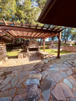 Secluded Hilltop Cottage- Rekindle the 🔥(Hot Tub)